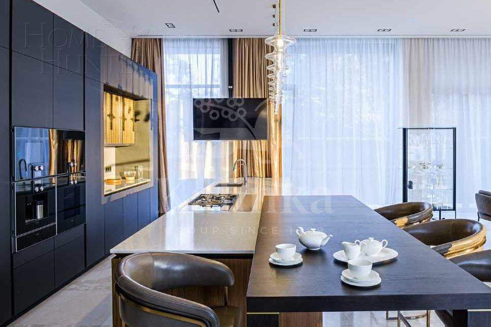 3-этажный коттедж 1 848 м² с отделкой