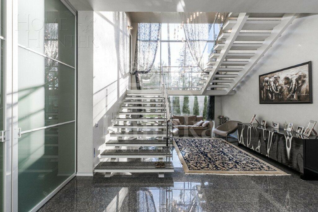 2-этажный коттедж 100 м² с отделкой