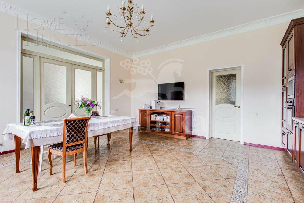 2-этажный коттедж 733 м² с отделкой