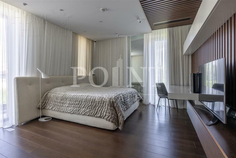 3-этажный коттедж 550 м² с отделкой