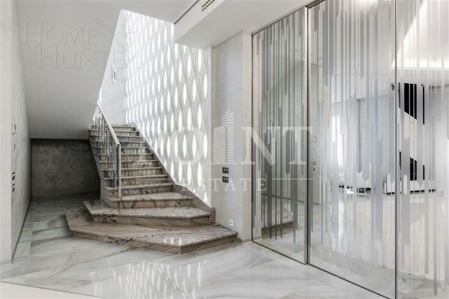 2-этажный коттедж 700 м² с отделкой