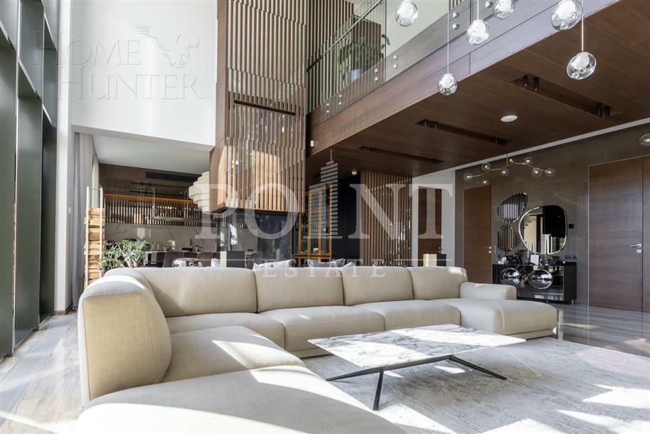 3-этажный коттедж 550 м² с отделкой