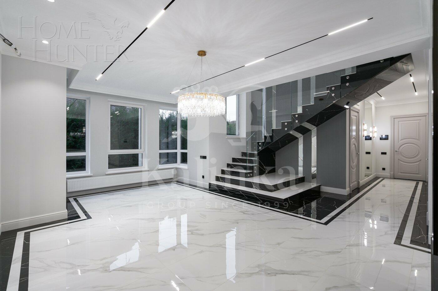 2-этажный коттедж 275 м² с отделкой