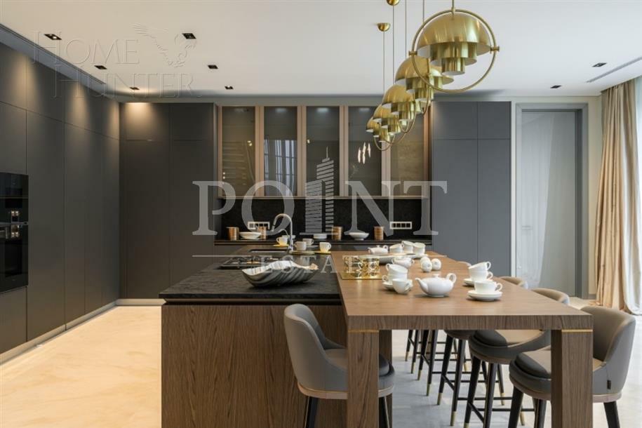 3-этажный коттедж 3 241.9 м² с отделкой