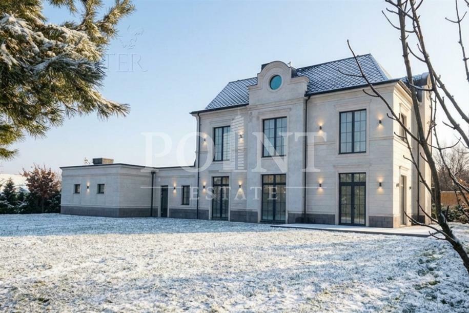 2-этажный коттедж 600 м² с отделкой