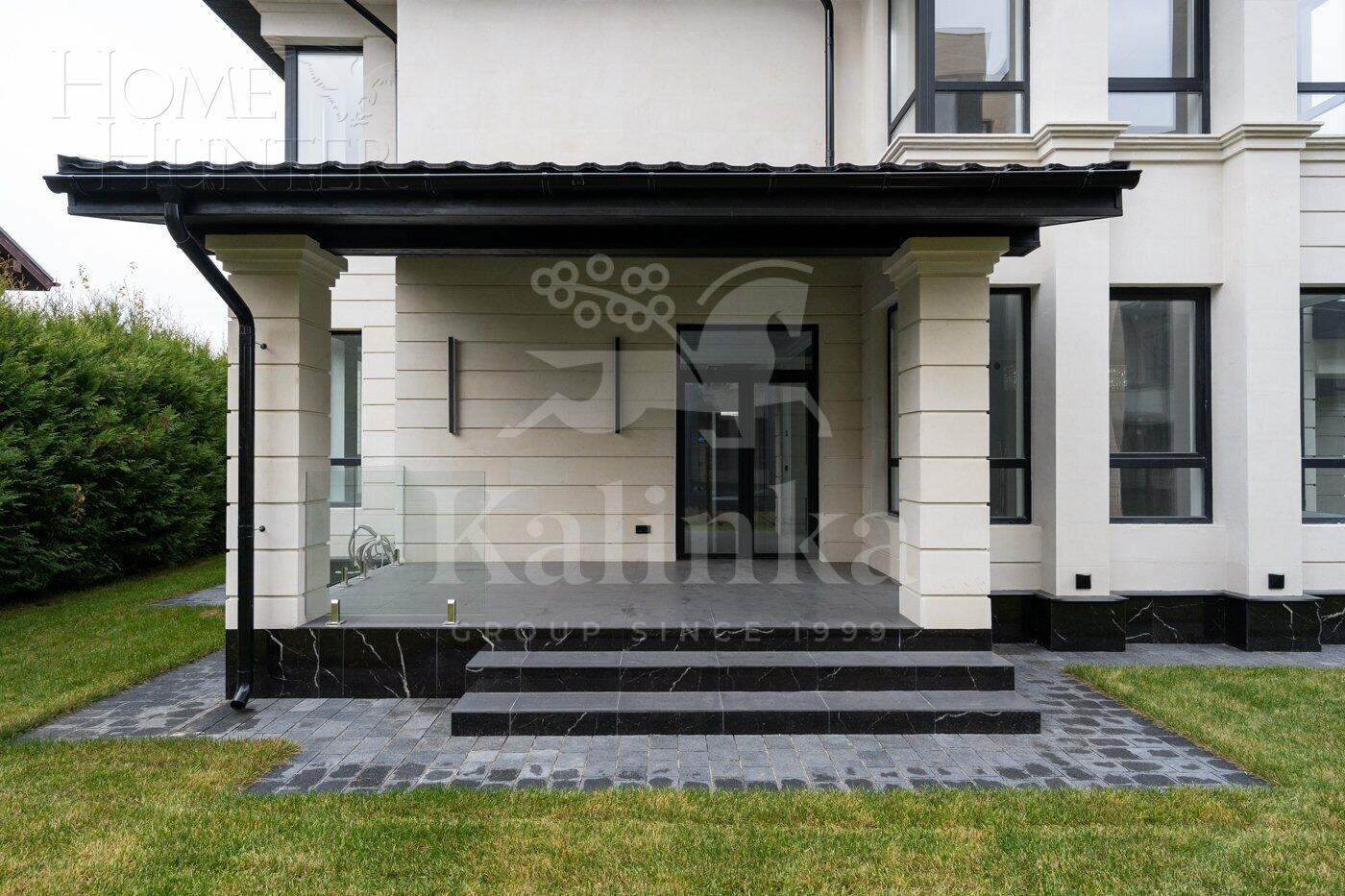 2-этажный коттедж 275 м² с отделкой