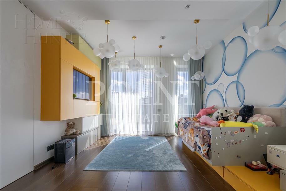 3-этажный коттедж 550 м² с отделкой