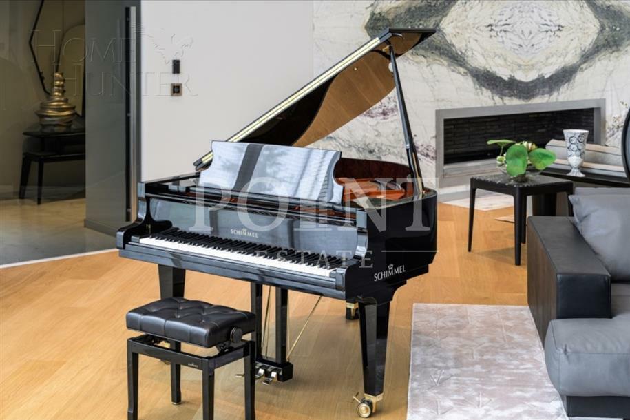 3-этажный коттедж 3 241.9 м² с отделкой