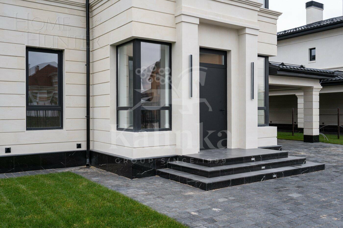 2-этажный коттедж 275 м² с отделкой