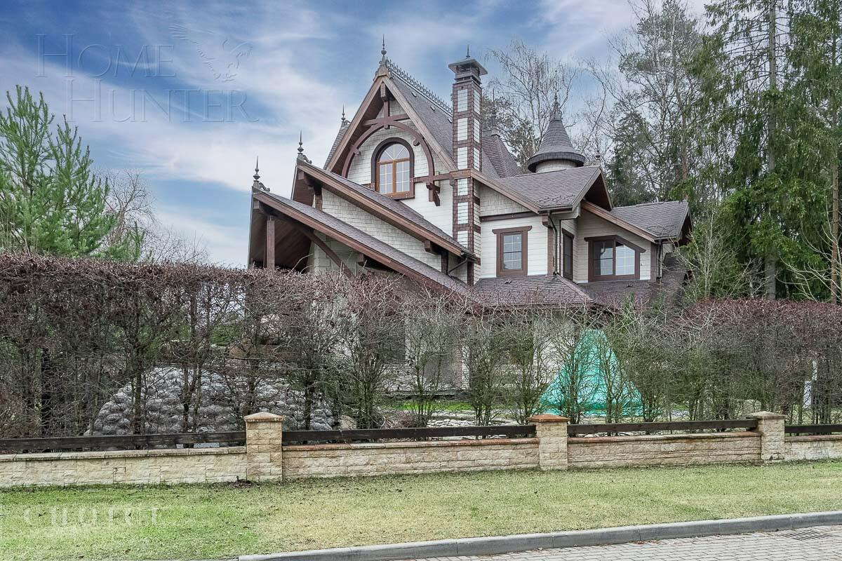 3-этажный коттедж 620 м² с отделкой