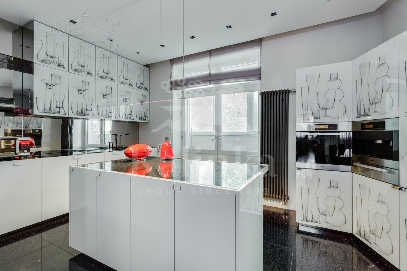 3-КОМН. КВАРТИРА С ОТДЕЛКОЙ 166 М² НА 4 ЭТАЖЕ