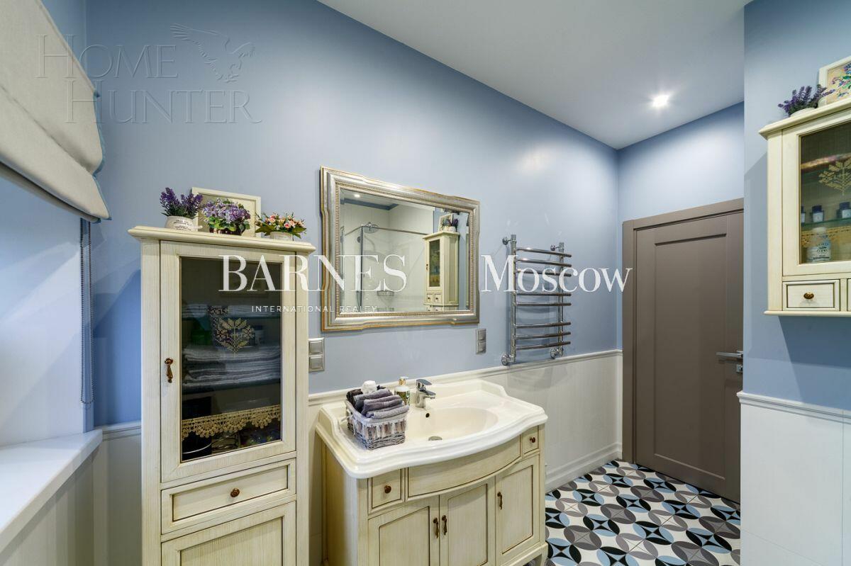 2-этажный коттедж 570 м² с отделкой