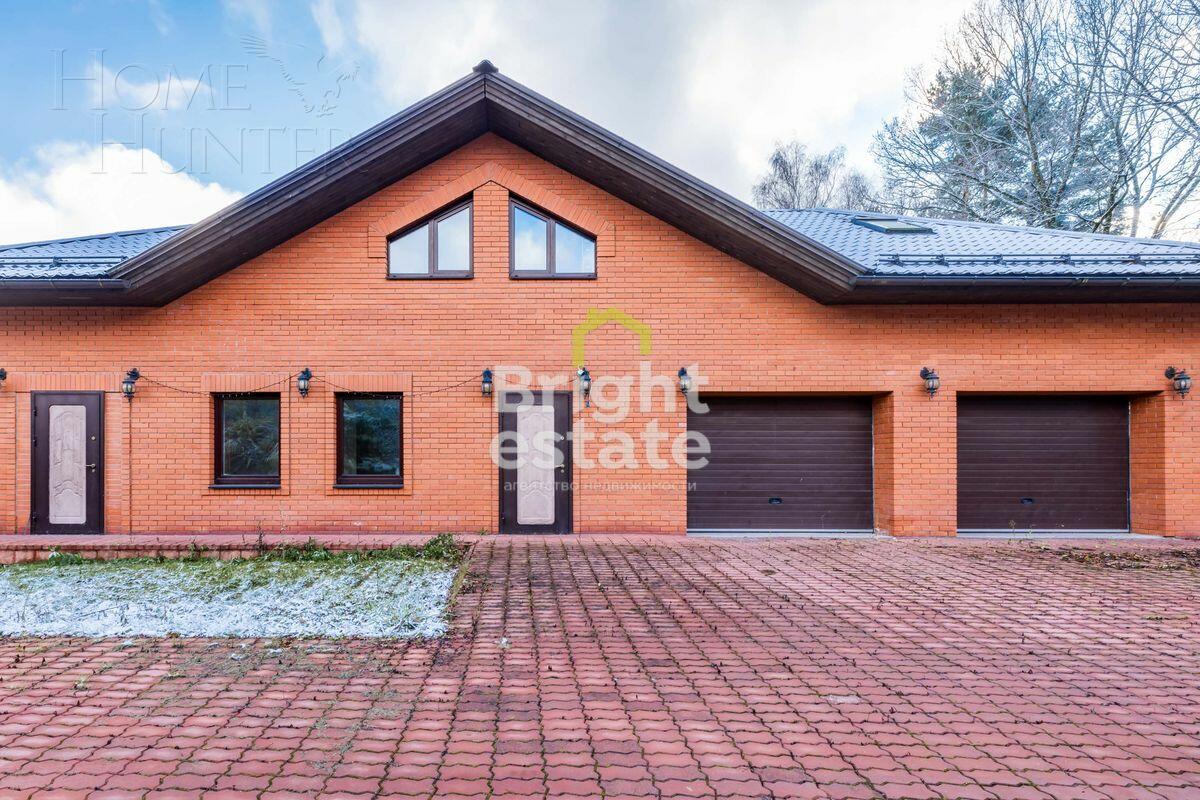 3-этажный коттедж 1 040 м² с отделкой