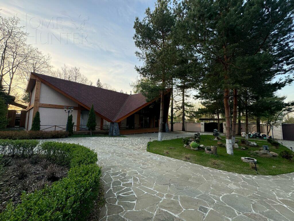 2-этажный коттедж 1 150 м² с отделкой