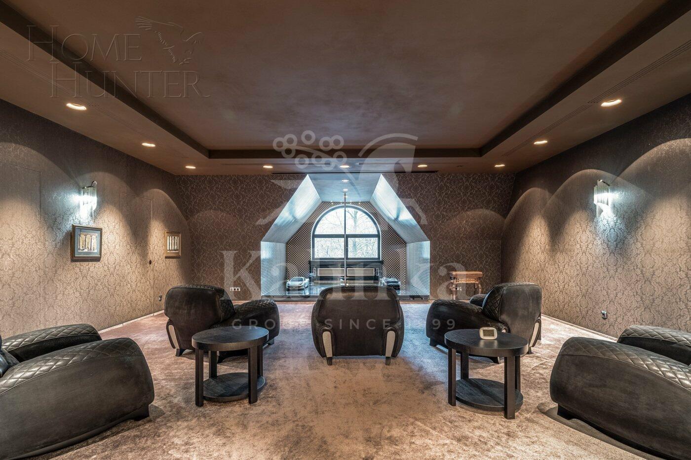 3-этажный коттедж 1 831 м² с отделкой