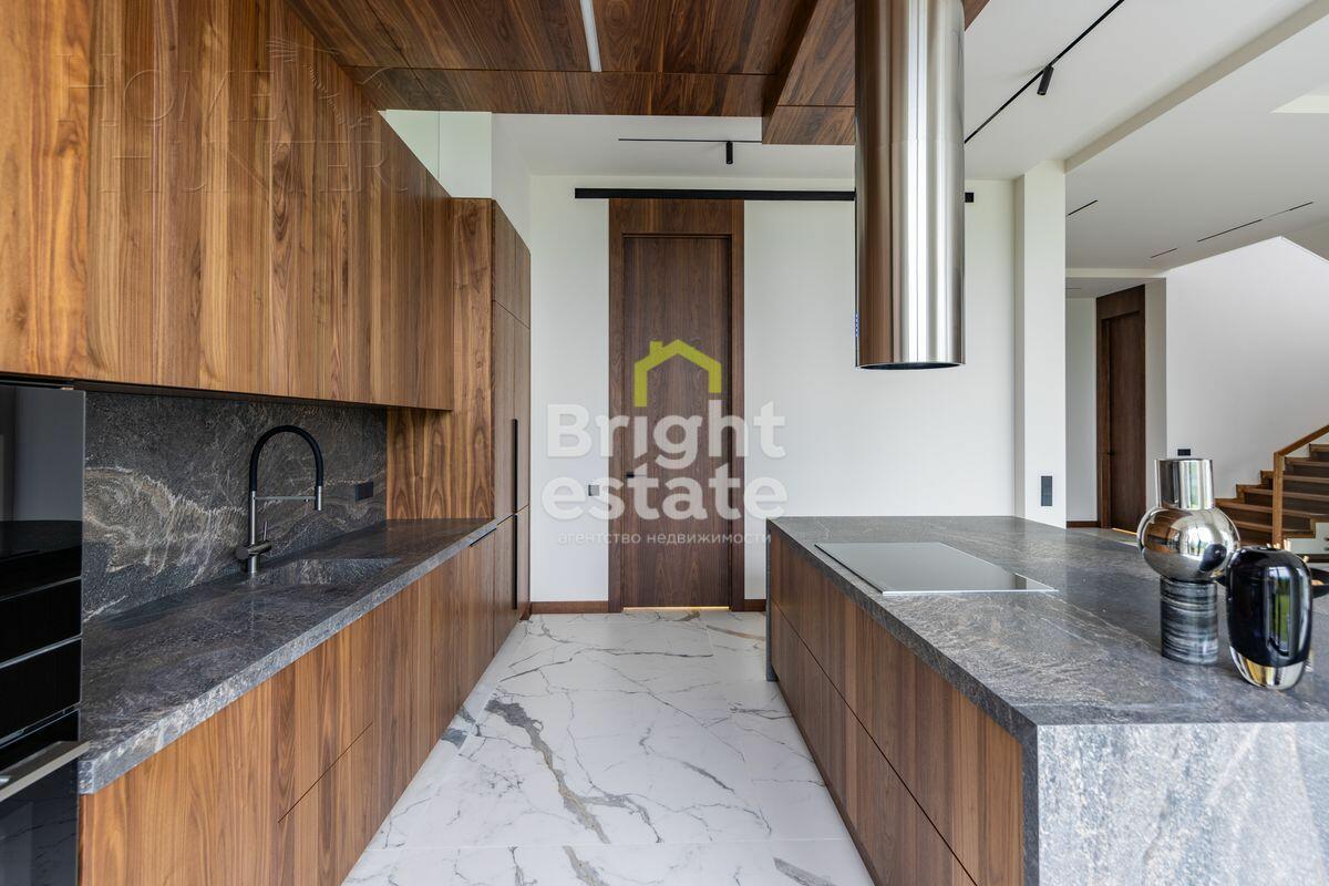 2-этажный коттедж 437 м² с отделкой