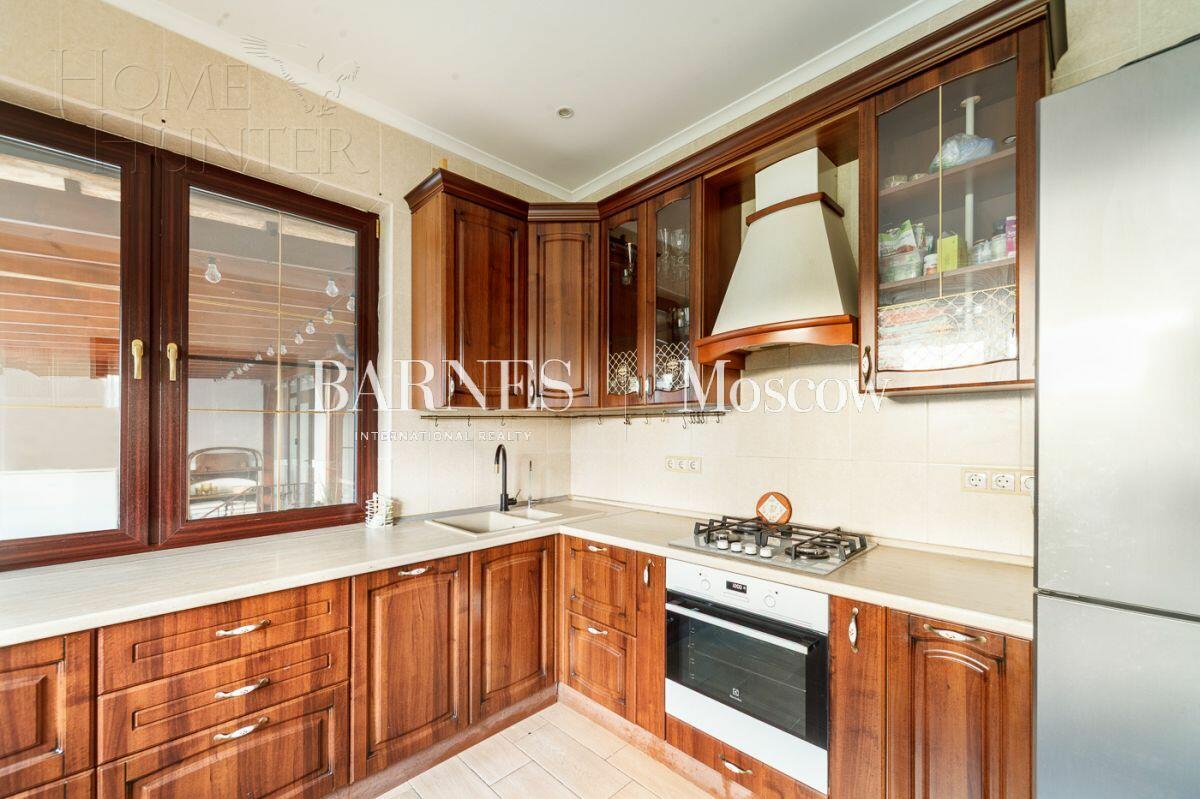 2-этажный коттедж 570 м² с отделкой