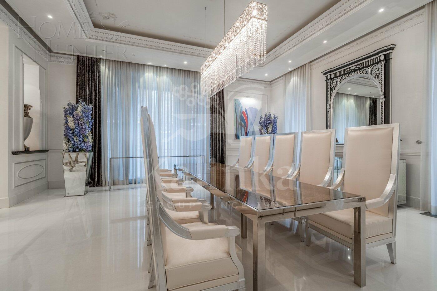 3-этажный коттедж 1 831 м² с отделкой