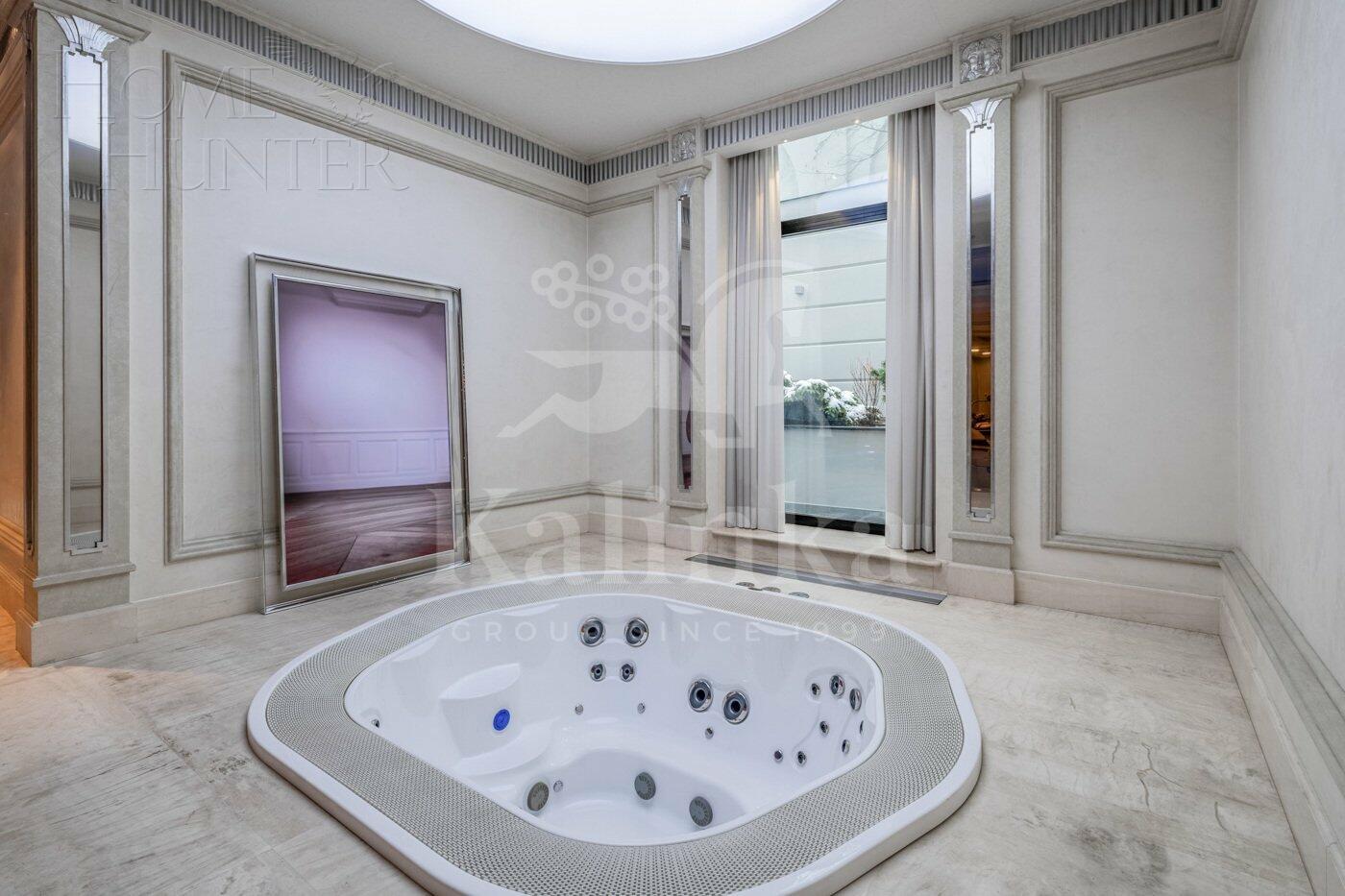 3-этажный коттедж 1 831 м² с отделкой