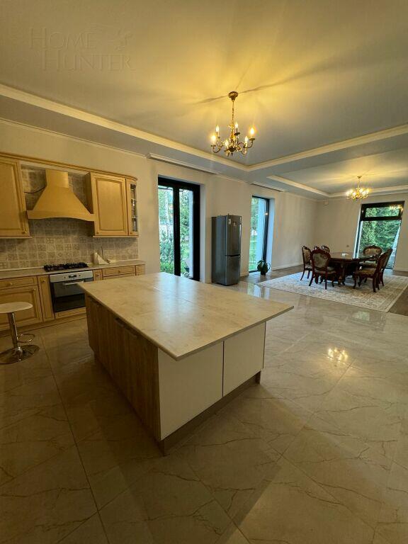 2-этажный коттедж 1 150 м² с отделкой