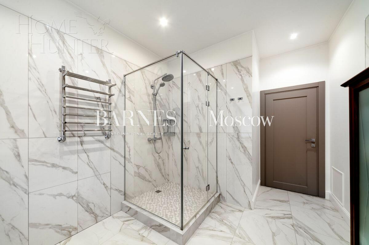 2-этажный коттедж 570 м² с отделкой