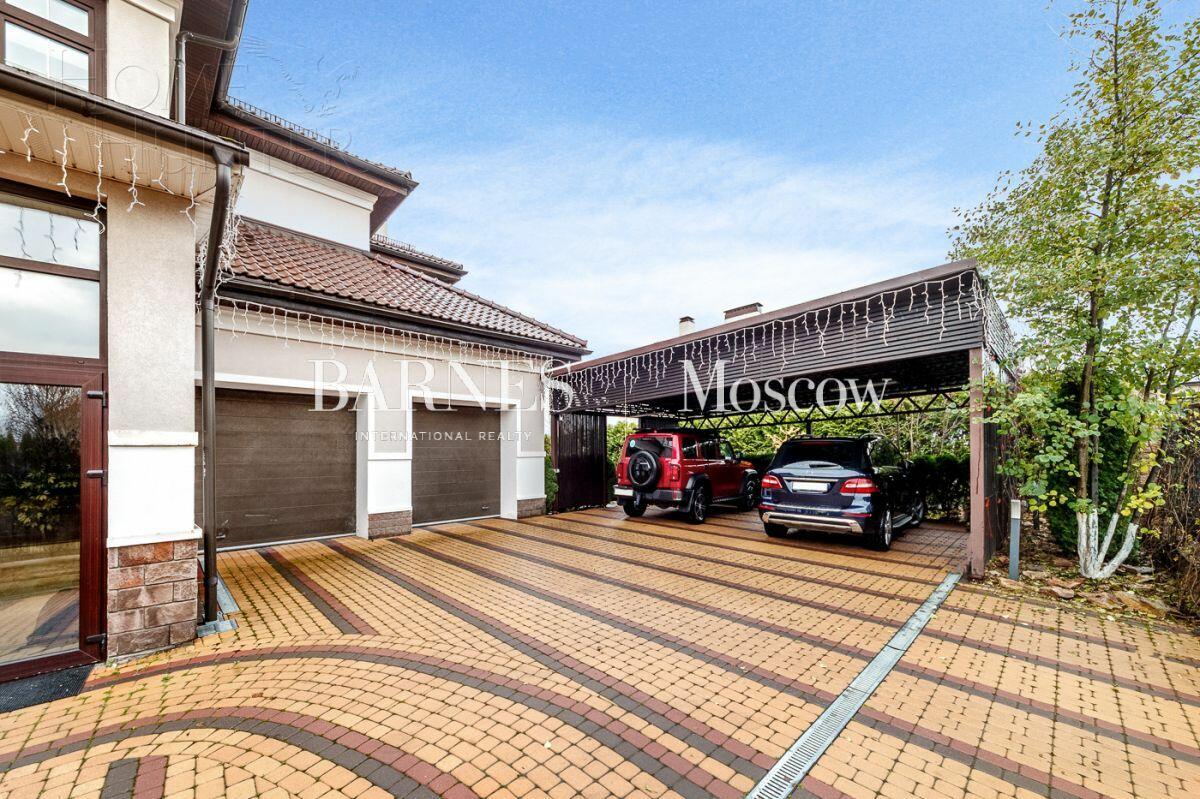 2-этажный коттедж 570 м² с отделкой