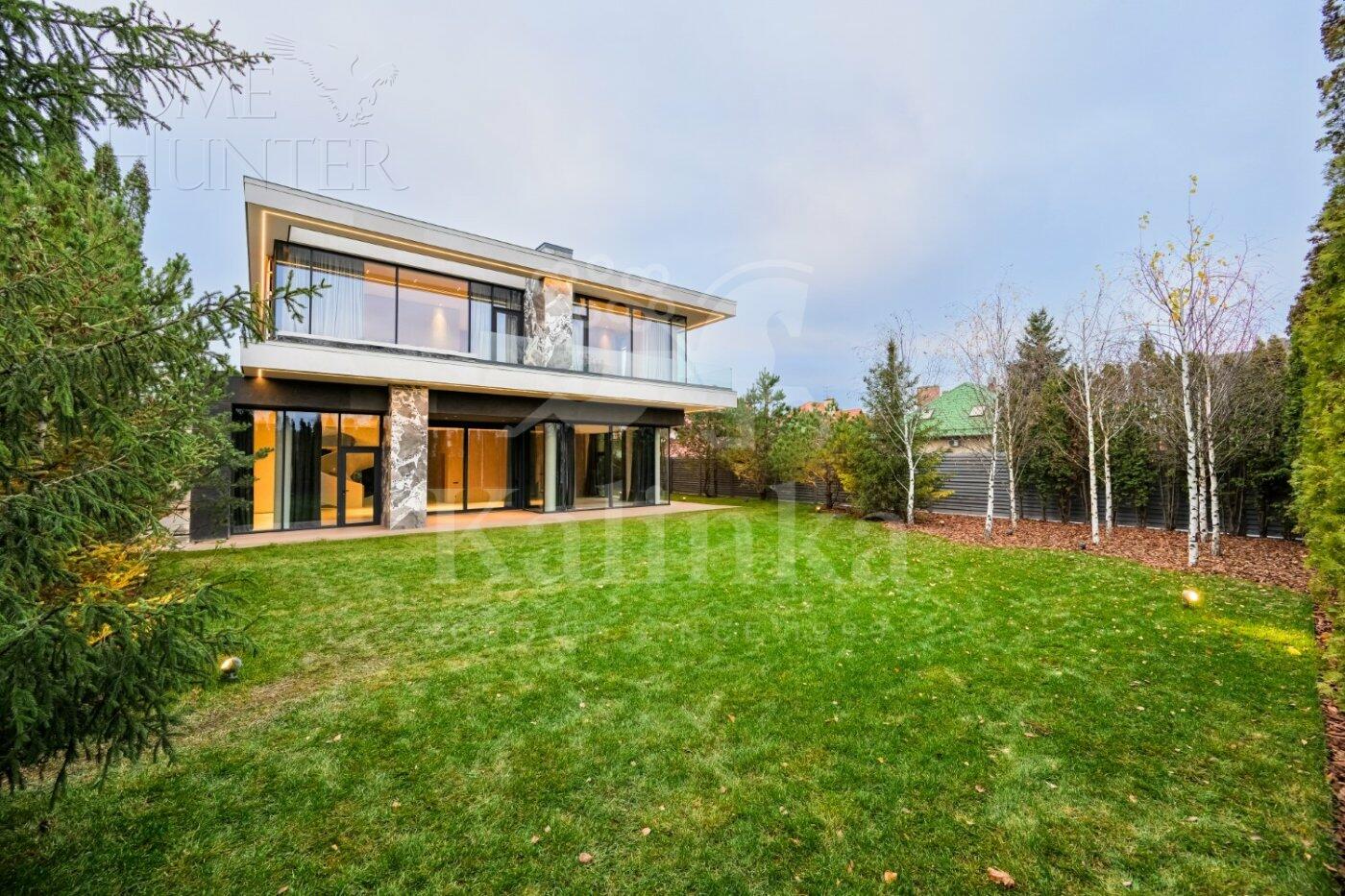 2-этажный коттедж 663 м² с отделкой