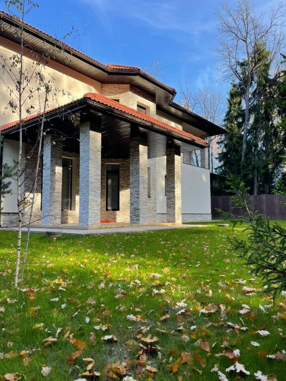 2-этажный коттедж 430 м² без отделки