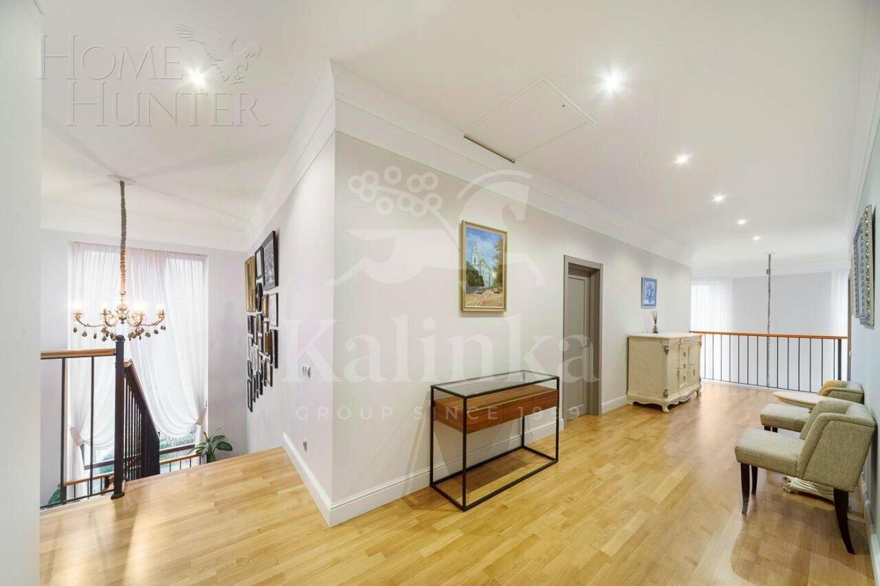 2-этажный коттедж 570 м² с отделкой