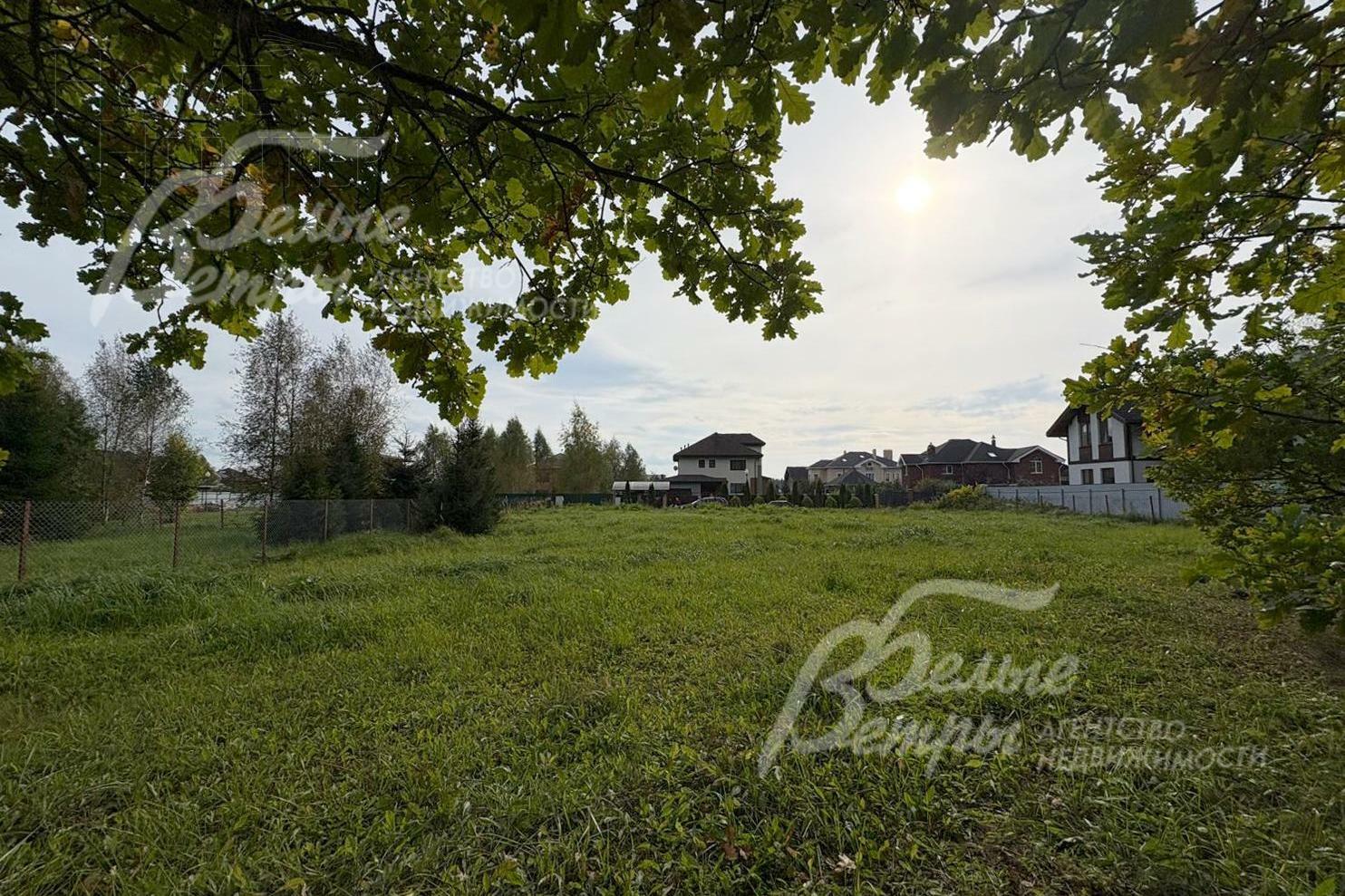 Участок 15.4 сот. в охраняемом поселке