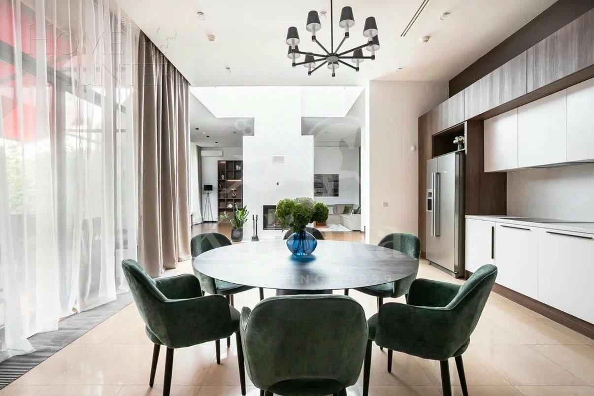 2-этажный таунхаус 360 м² с отделкой