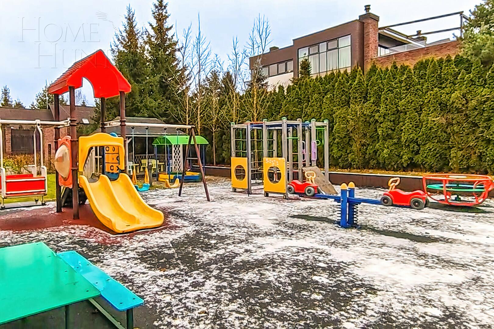 2-этажный коттедж 866 м² с отделкой