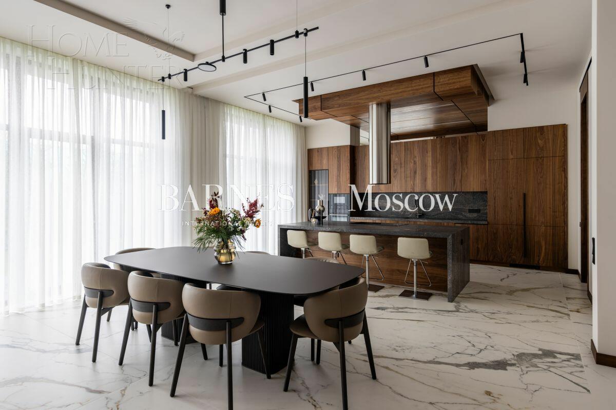 2-этажный коттедж 437 м² с отделкой