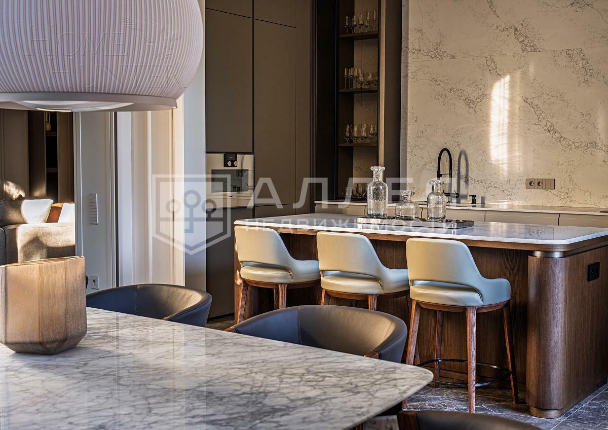 2-этажный коттедж 1 200 м² с отделкой