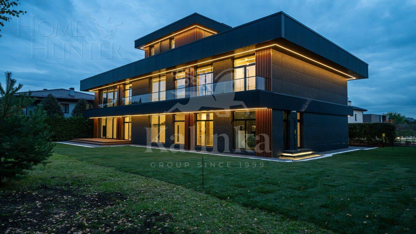 2-этажный коттедж 1 200 м² без отделки