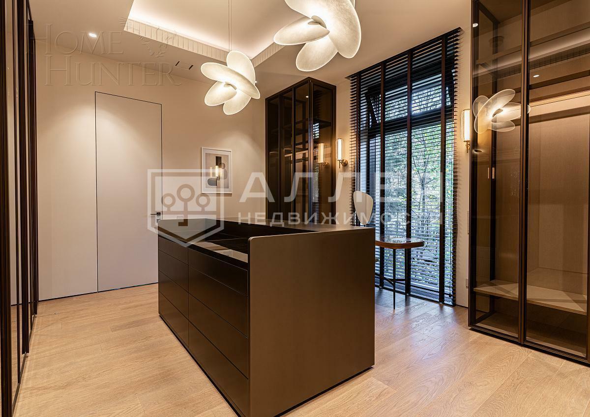 2-этажный коттедж 1 200 м² с отделкой