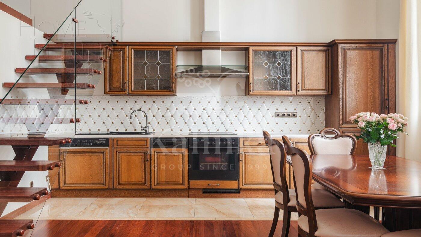 2-УРОВНЕВАЯ КВАРТИРА С ОТДЕЛКОЙ 1 000 М² НА 1 ЭТАЖЕ