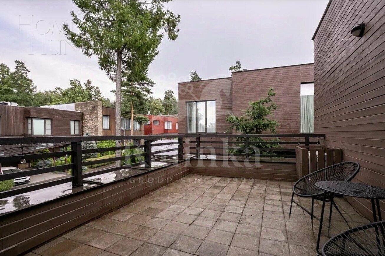 2-этажный таунхаус 360 м² с отделкой