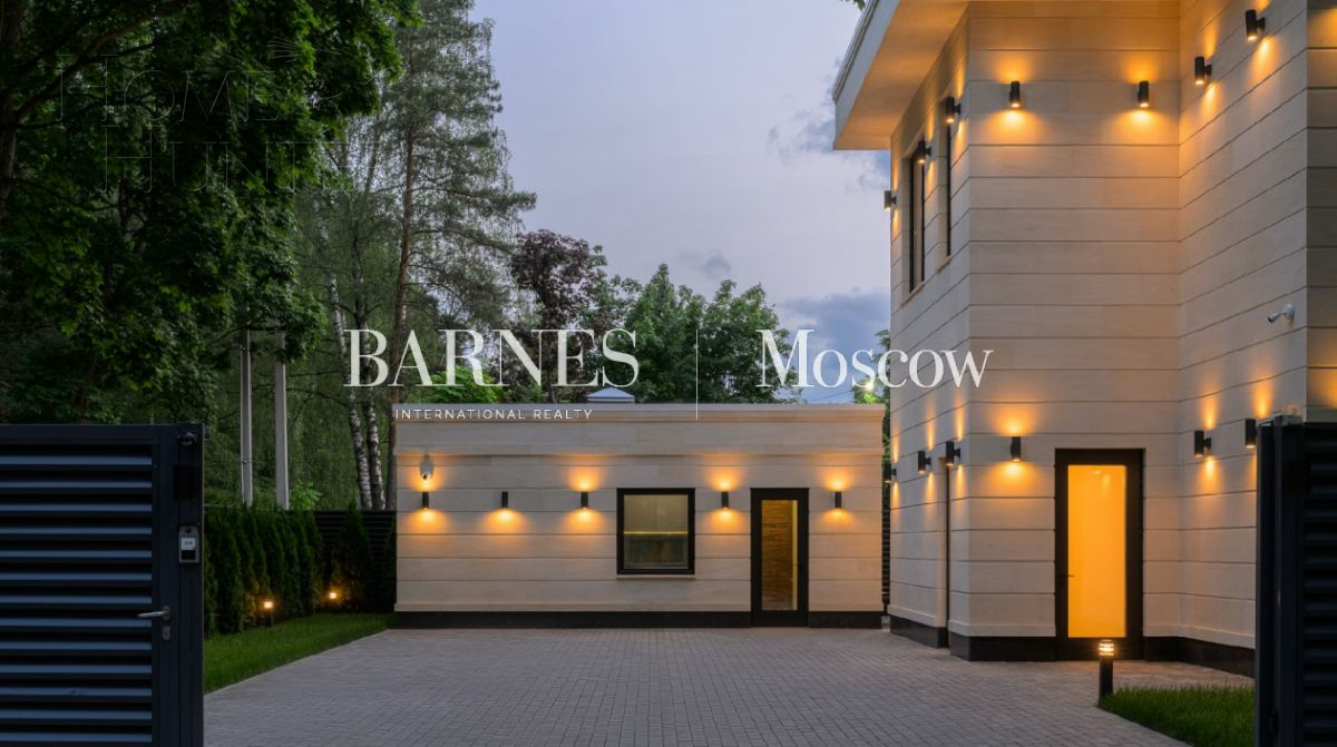 2-этажный коттедж 350 м² с отделкой