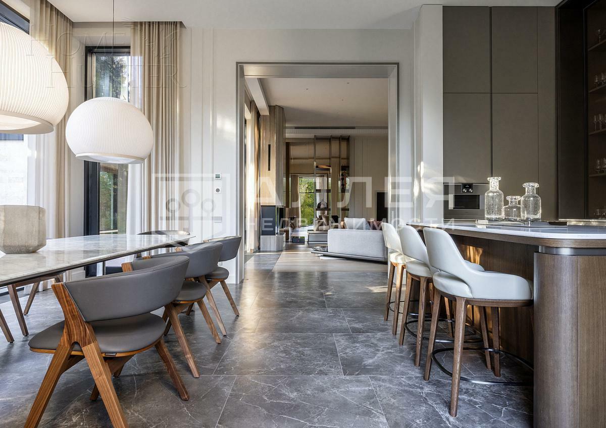 2-этажный коттедж 1 200 м² с отделкой