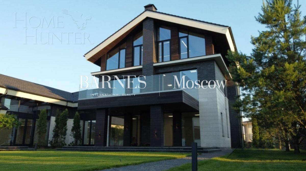 3-этажный коттедж 1 770 м² без отделки