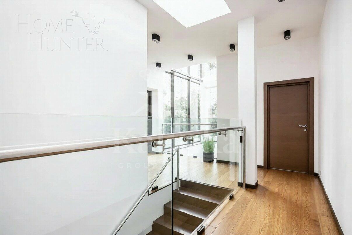 2-этажный таунхаус 360 м² с отделкой