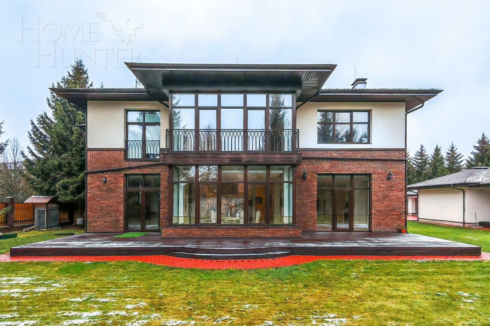 2-этажный коттедж 866 м² с отделкой