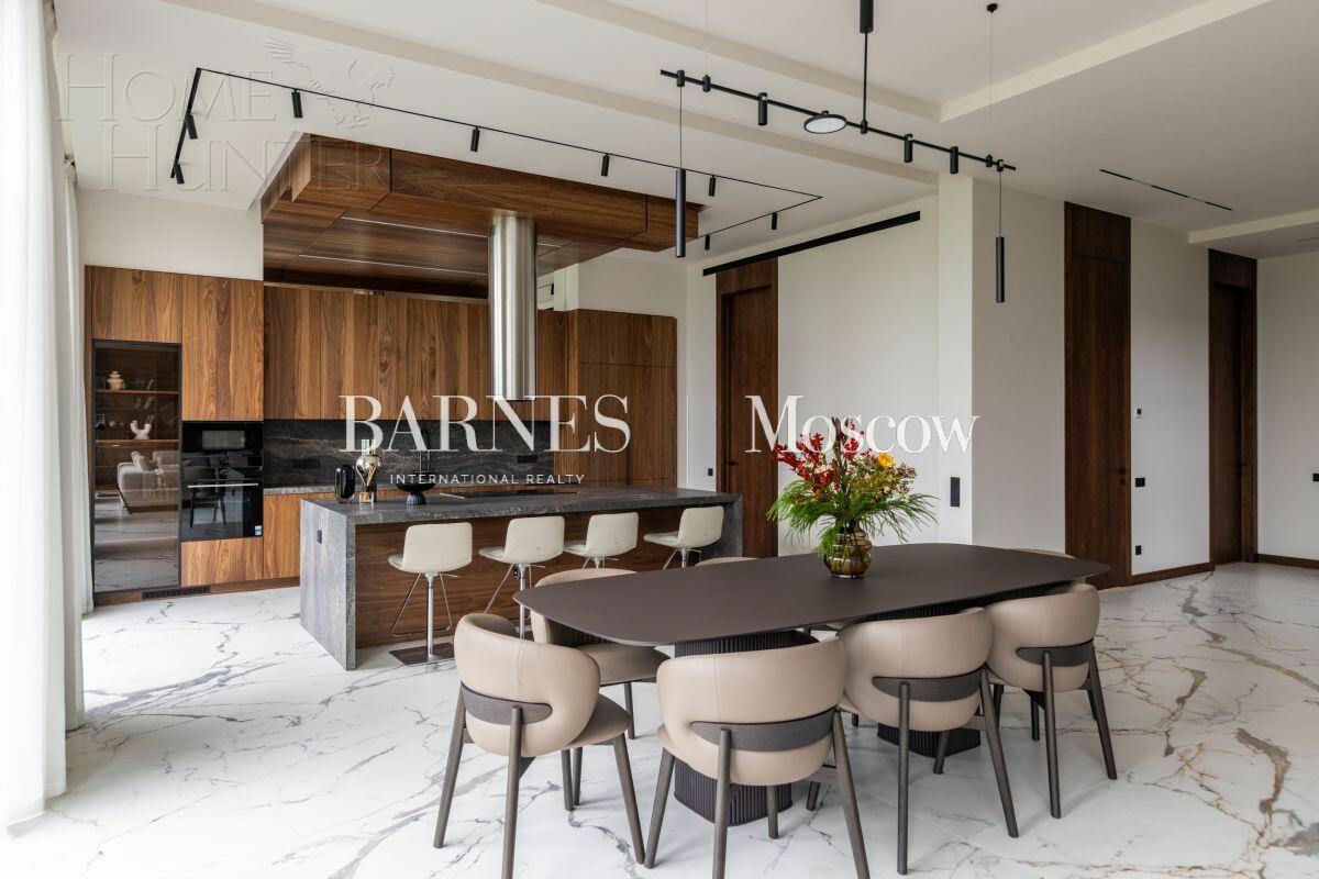 2-этажный коттедж 437 м² с отделкой