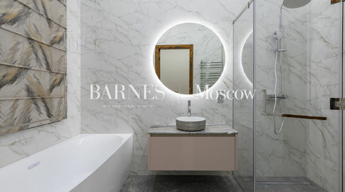 2-этажный коттедж 350 м² с отделкой