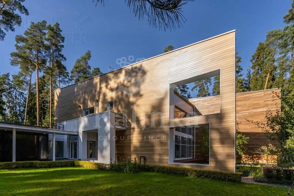 2-этажный коттедж 1 328 м² с отделкой