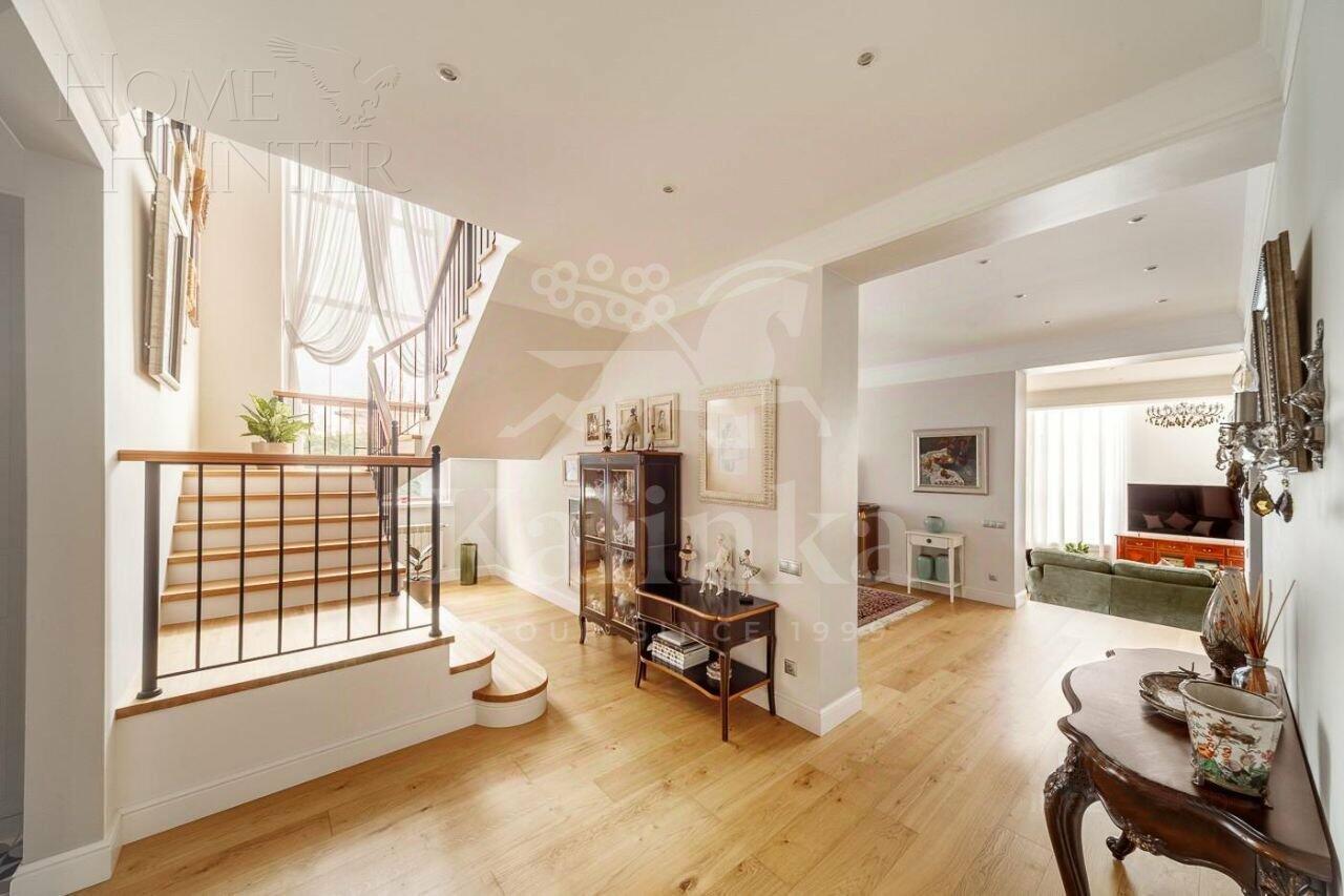 2-этажный коттедж 570 м² с отделкой