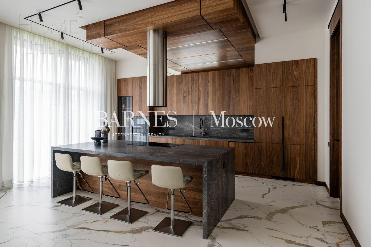 2-этажный коттедж 437 м² с отделкой