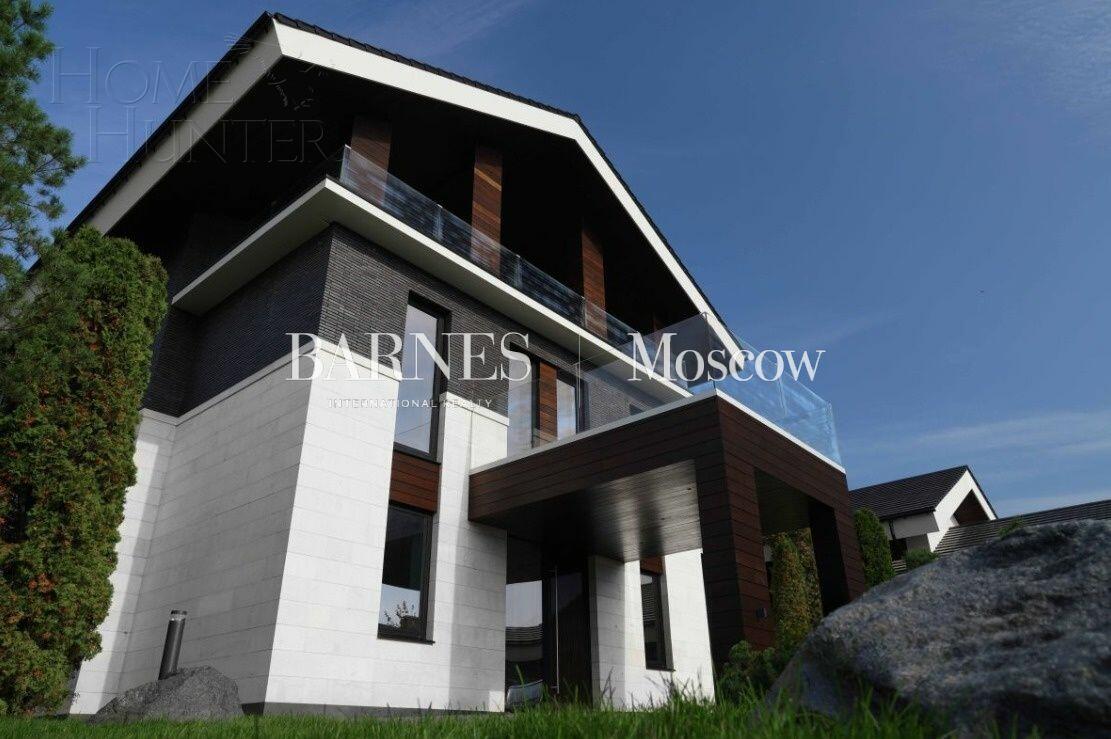 3-этажный коттедж 1 770 м² без отделки