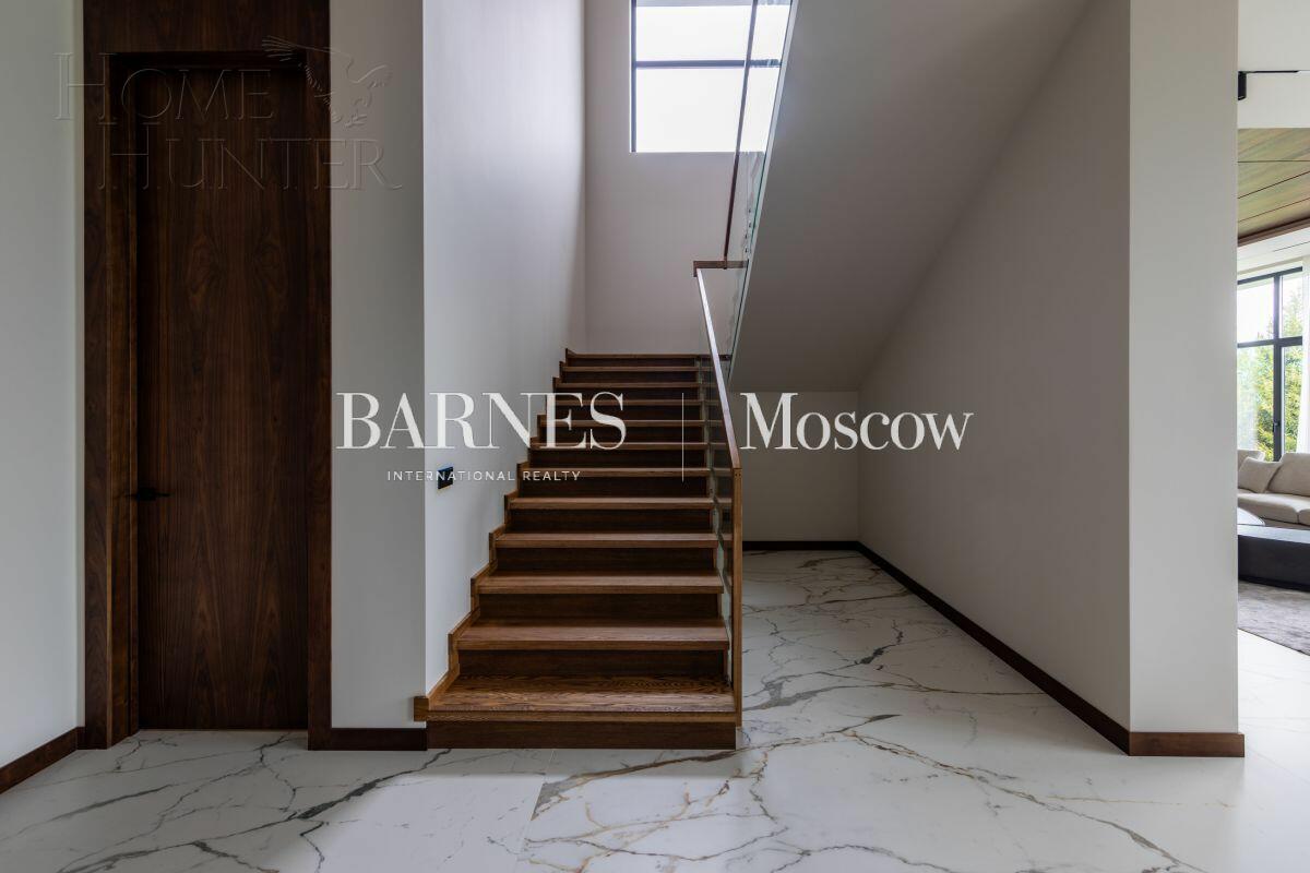 2-этажный коттедж 437 м² с отделкой